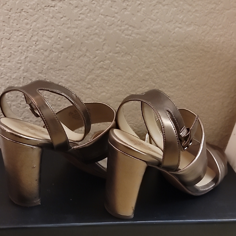 Naturalizer Women's Metallic Gold Sandals - Picture 2 of 5